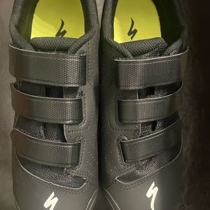 Women’s Body Geometry Cycle Shoes (with clips included!) Black Size 9 Worn twice